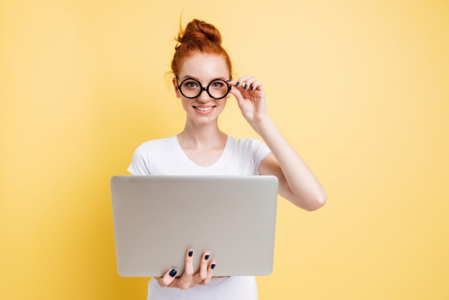 Teilnehmer beim praktischen Arbeiten an Game-Projekten